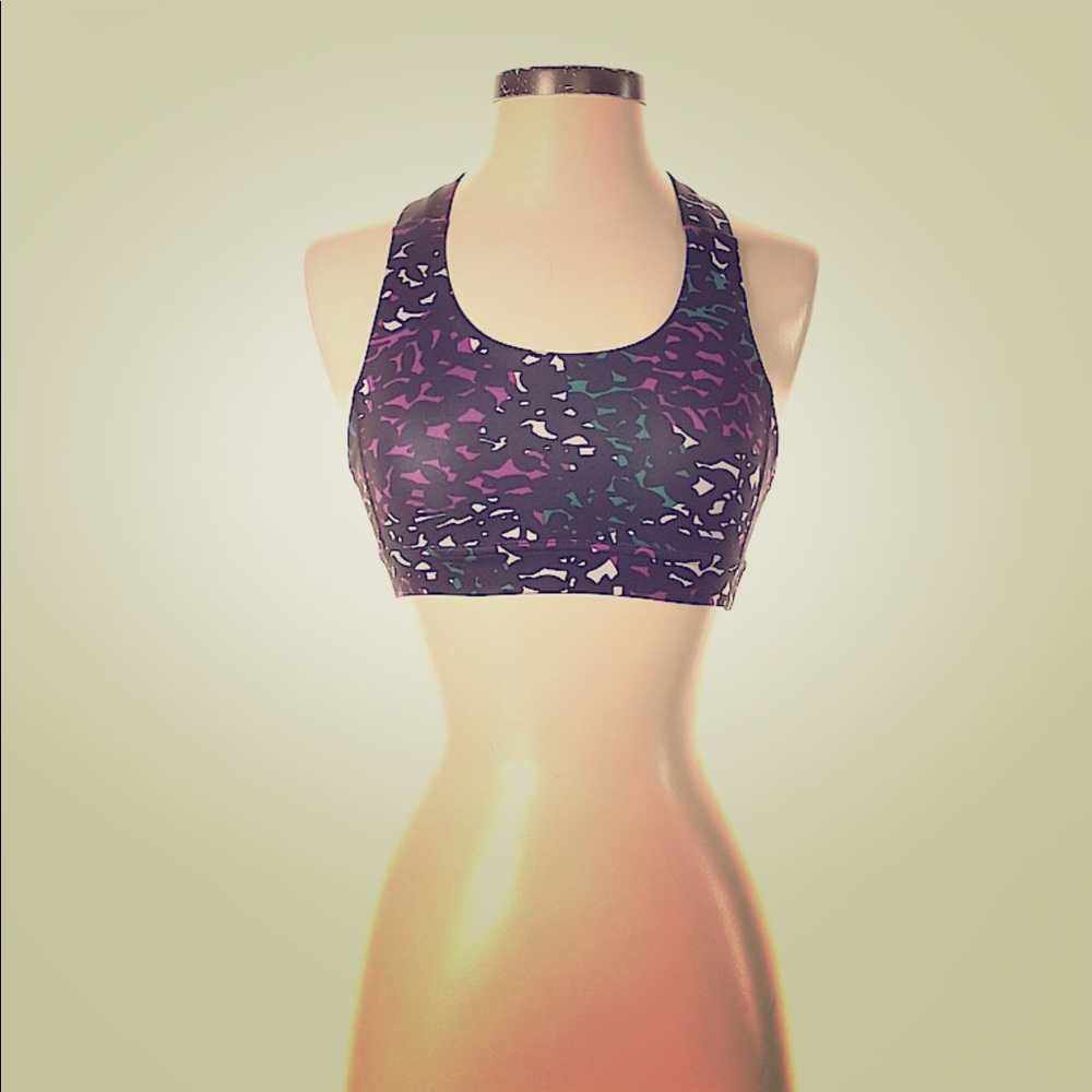 Lululemon sports bra size 4